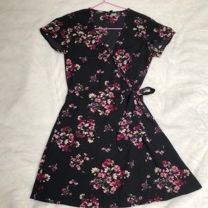Floral wrap dress from H&M. Great condition
